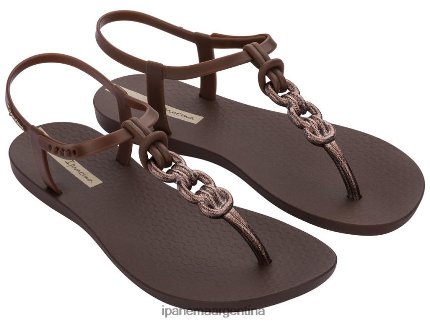 mujer bronce Ipanema enlaces de sandalias con dijes calzado 082D62165