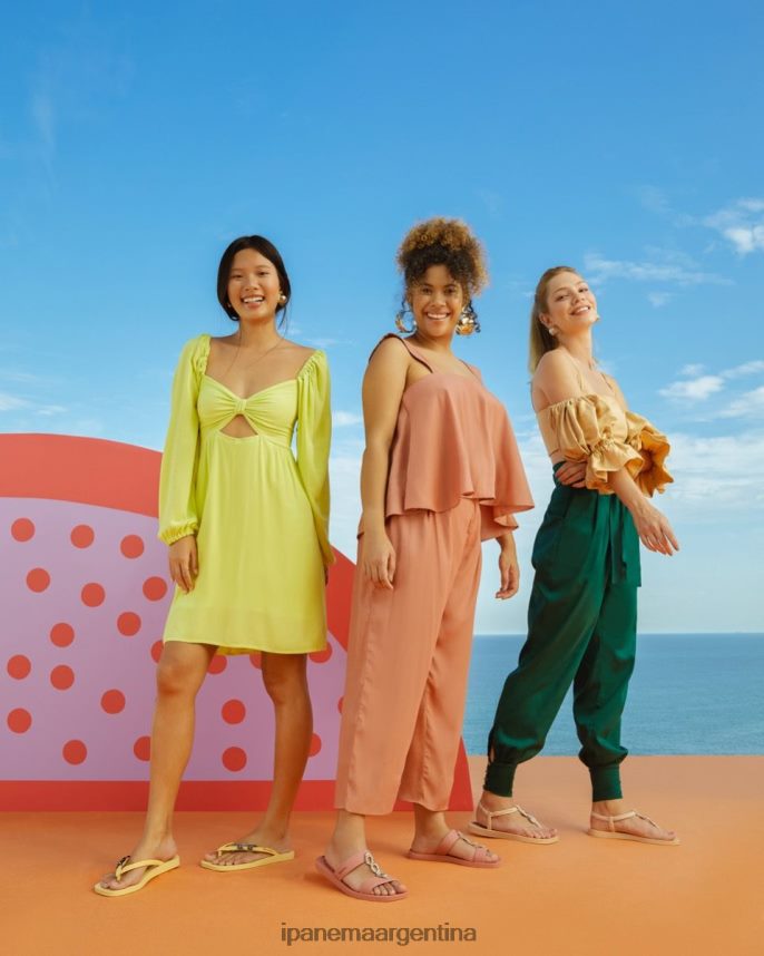 mujer desnudo Ipanema sandalia artesanal premium calzado 082D6264